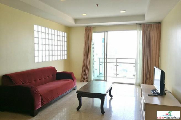 Nusasiri Grand Condo | Large Two Bedroom Condo for Rent Only a One Minute Walk to BTS Ekkamai-6