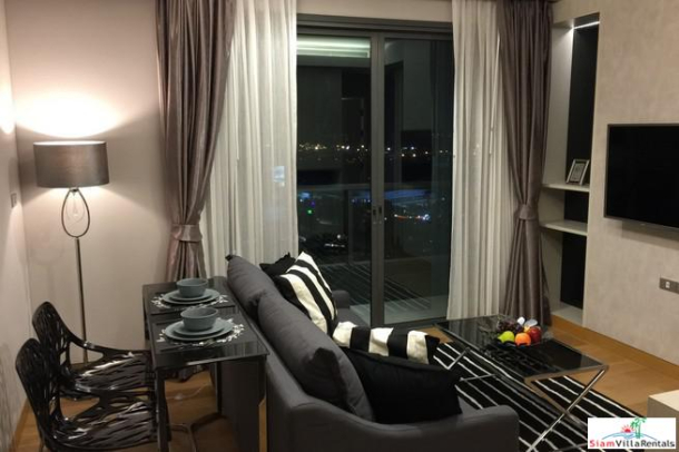 The Lumpini 24 | Elegant Two Bedroom Condo for Rent with City Views in Phrom Phong-2