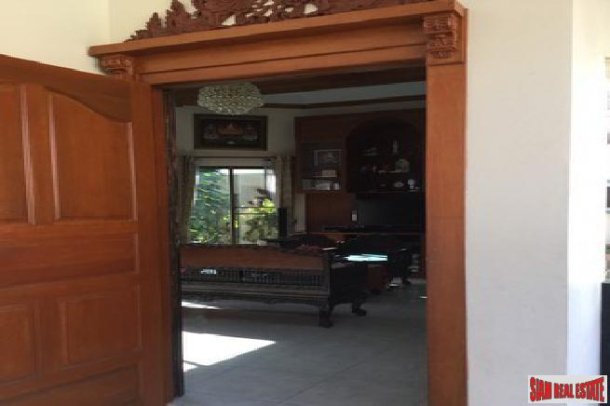 3 bedroom villa located at a very nice quiet and convenience areas for sale- East Pattaya-12