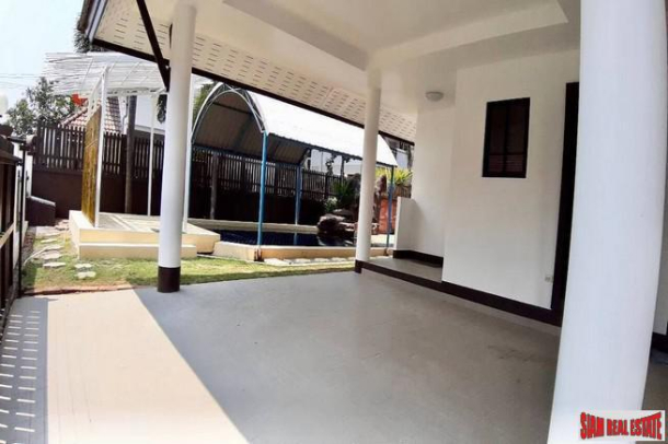 beautiful 3 bedroom and a well maintenance village for sale - East Pattaya-13
