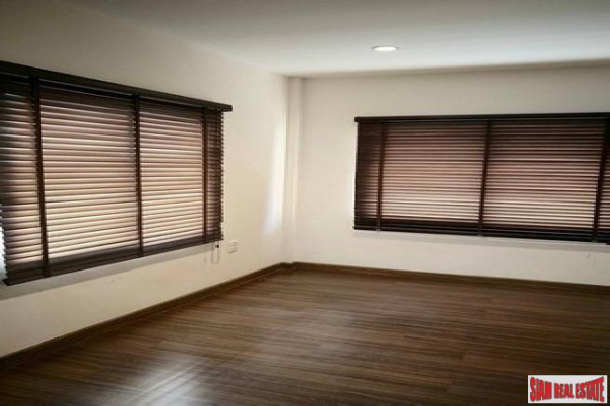 Unfurnished  2 bedroom house in a tropical area for sale - East Pattaya-14