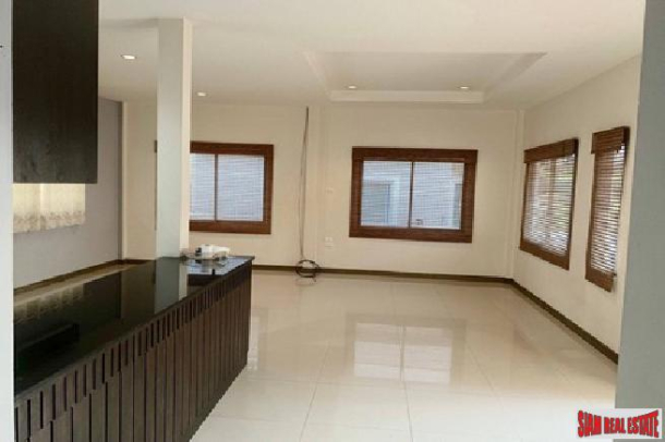 Unfurnished  2 bedroom house in a tropical area for sale - East Pattaya-8