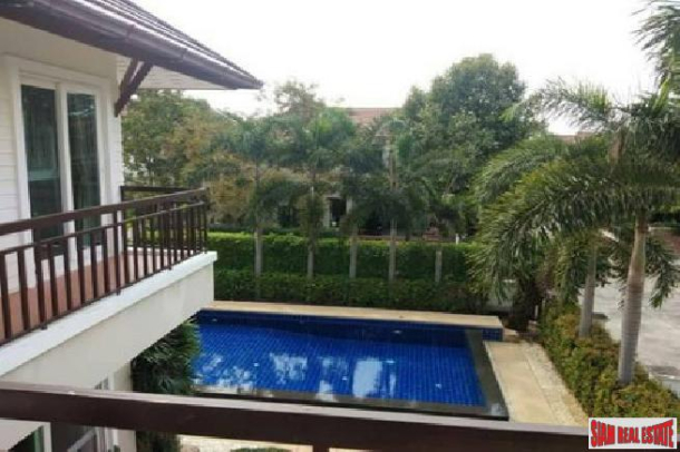 beautiful 3 bedroom pool villa with a nice decoration in at quiet area for sale - East pattaya-15