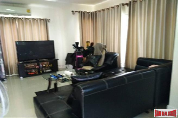 3 bedroom house fully furnished at the quiet area for sale - East Pattaya-11