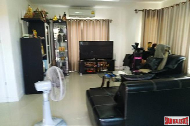 3 bedroom house fully furnished at the quiet area for sale - East Pattaya-13