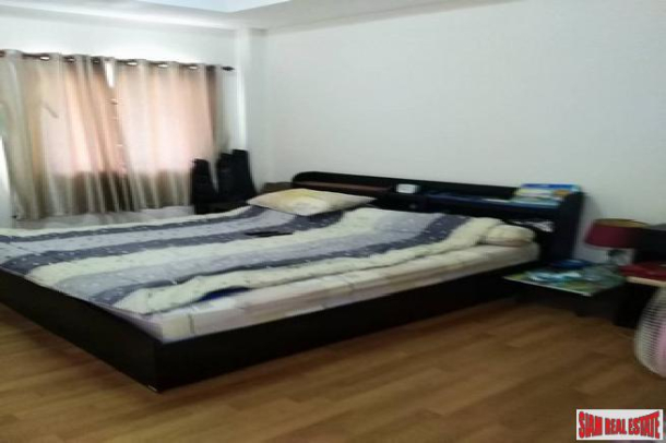 3 bedroom house fully furnished at the quiet area for sale - East Pattaya-17