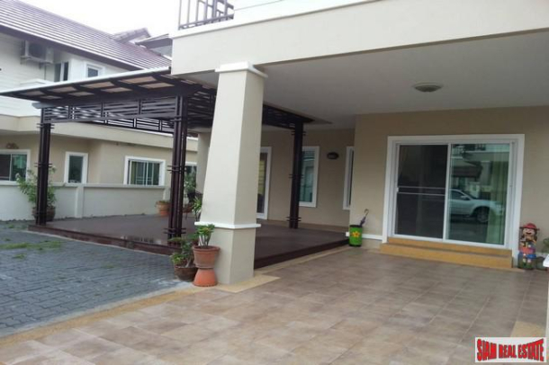 Beautiful 3 bedroom house in a quiet area and well maintenance for sale -East Pattaya-2