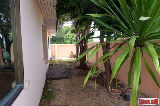 2 bedroom house at a very convenience area for sale - East Pattaya-3