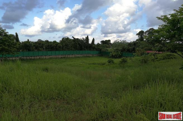 2 Rai (3,200 sqm) Land with Mountain and Big Buddha Views in a Central Chalong Location-5