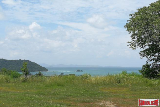 Spectacular Land Plot with Beachfront and Sea Views in Ao Yon, Phuket-1