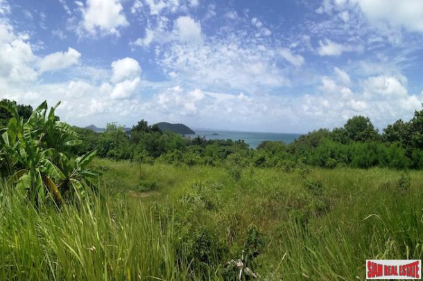 Spectacular Land Plot with Beachfront and Sea Views in Ao Yon, Phuket-10