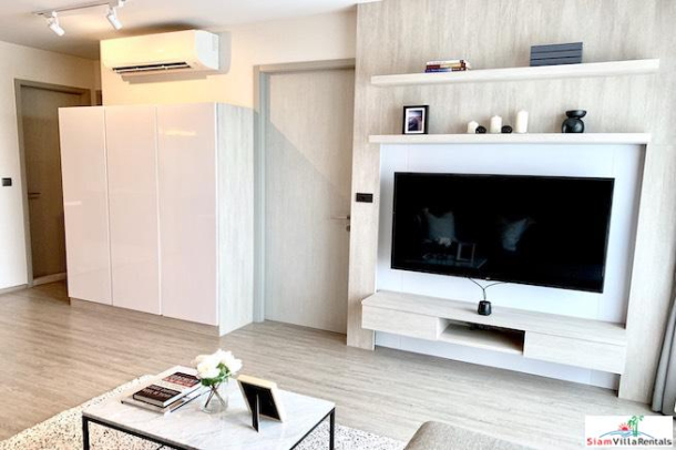 RHYTHM Ekkamai | Large Modern Two Bedroom Corner for Rent in New Condo-7
