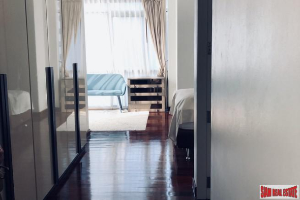 Urbana Sukhumvit 15 | Bright and Quiet Newly Renovated Two Bedroom Condo for Sale in Asok-14