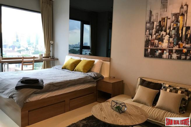 Rhythm Sukhumvit 36-38 | Sunny Furnished Studio Condo with Great City Views for Sale in Thong Lo-5
