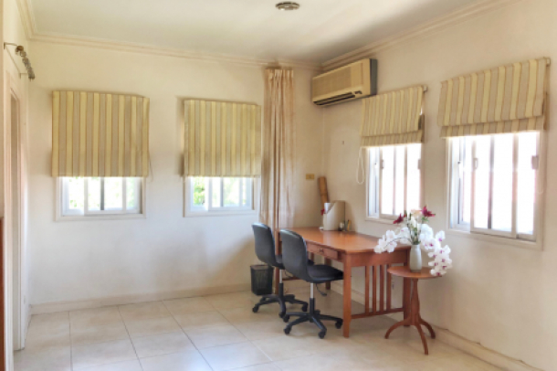 Large 4 Bed House for Rent at Thawi Watthana-12