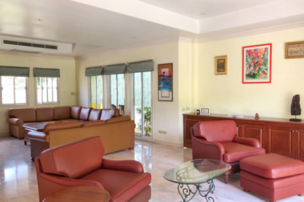 Large 4 Bed House for Rent at Thawi Watthana-9