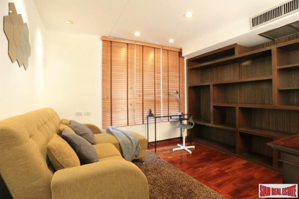 Urbana Langsuan | Comfortable Two Bedroom Condo with Lots of Wood Accents in Lumphini-9