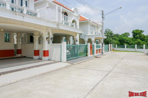 Exclusive Three Bedroom Sino-Portuguese Style Home for Rent in Koh Kaew-7