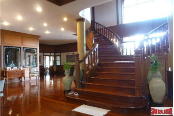 Beautiful Two Storey, Six Bedroom Modern Thai-Style House on 3 Rai of Land Near Don Muang Airport-11