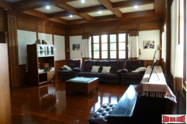 Beautiful Two Storey, Six Bedroom Modern Thai-Style House on 3 Rai of Land Near Don Muang Airport-13