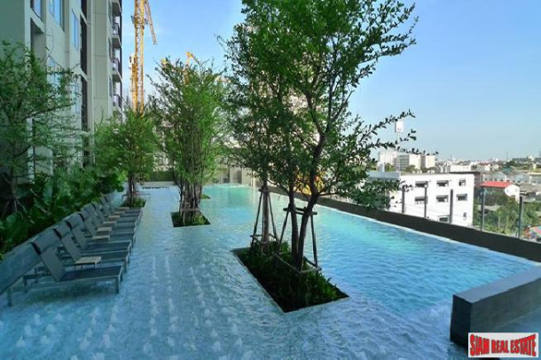Blocs 77 | One Bed on High Floor with Serene Green, Canal and City Views at Sukhumvit 77, Onnut-22