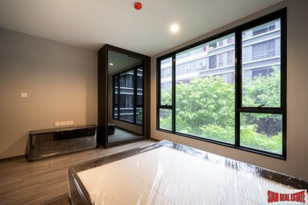 Large Residential Condo Ready to Move In at Chang Erawan BTS, Sukhumvit Road - Two Bed Units-26