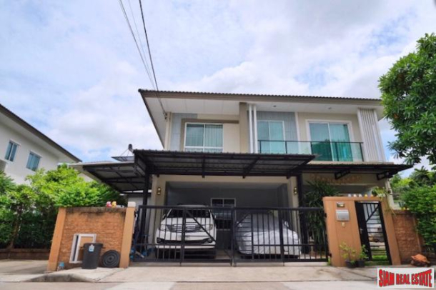 The Plant | Private and Spacious Three Bedroom House with Garden at Phatthanakan 38, Suan Luang-3