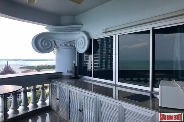 Gorgeous Penthouse 6 bedrooms For Sale in Wongamat Beach-19