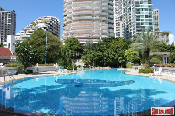 Gorgeous Penthouse 6 bedrooms For Sale in Wongamat Beach-2