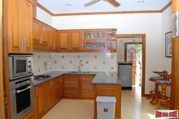 For sale, 3 bedrooms House with private pool near Mabprachan lake-6