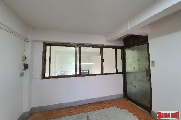Four Bedroom House Ready for Renovation in Phra Khanong-6