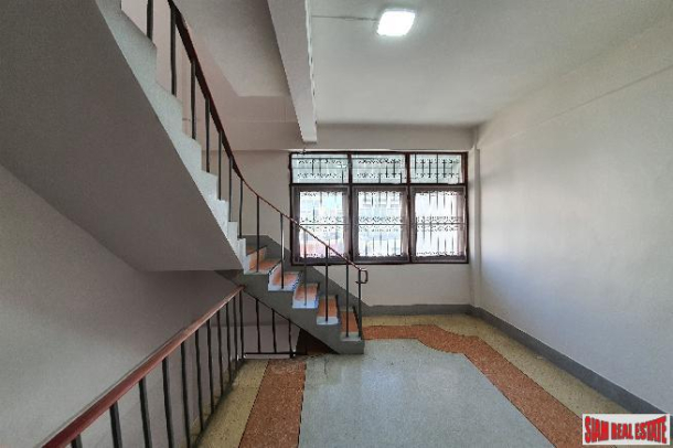 Four Bedroom House Ready for Renovation in Phra Khanong-9