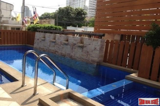 The Niche Sukhumvit 49 | Sunny One Bedroom  for Sale in a Phrom Phong Low Rise Condo-8
