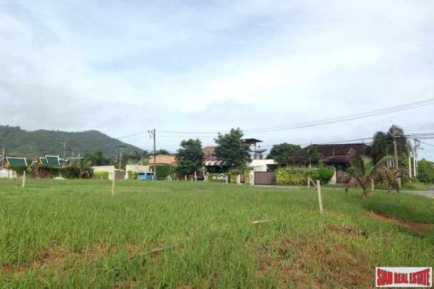 Three Rai Land Plot  with Convenient Access in a Quiet Area of Baan Manik-3