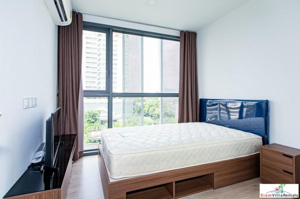 Taka Haus Ekamai 12 | Comfortable and Sunny One Bedroom Condo for Rent in Low Rise Building-8