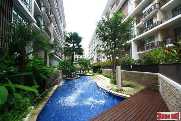 The Clover Thonglor | Spacious One Bedroom Condo for Sale with Pool View-1