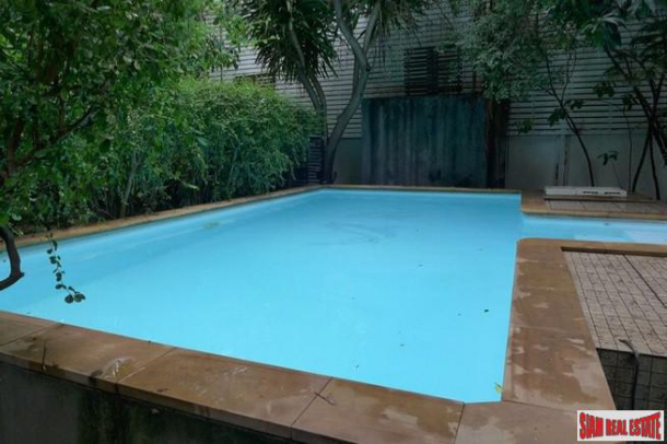 Three Bedroom Thai Tropical Style House for Sale in  Phaya Thai-7