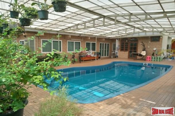 Large 5 Bed House with Private Pool near Golf Course and 5 minutes to Motorway Highway 9 at Bueng Kum - 13% Discount!-2