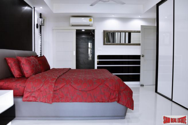 Luxury Beachfront Two Bedroom Condo for Sale on Pratumnak-20