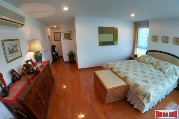 Baan Siri Sukhumvit 13 | Large 3 Bed Corner Unit on 7th Floor of Low-Rise Condo - Nana/Asoke - Price Reduced by 25%!-14