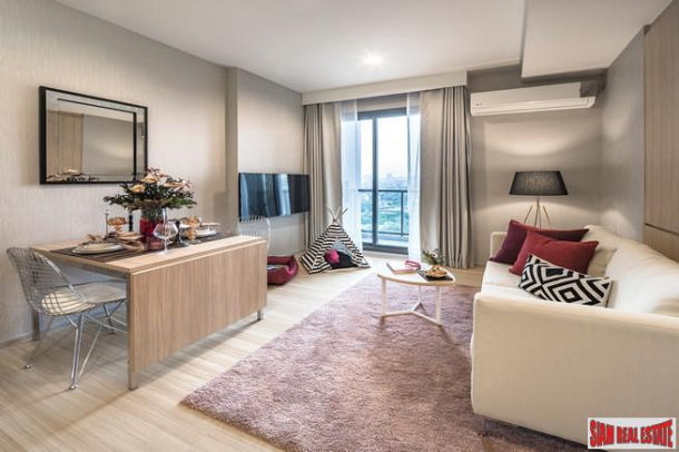 Newly Completed High-Rise Condo by Leading Developers at Chatuchak Park Area close to BTS and MRT, Excellent Facilities including Sport Arena - 2 Bed Units - Free Furniture and Electronics!-4
