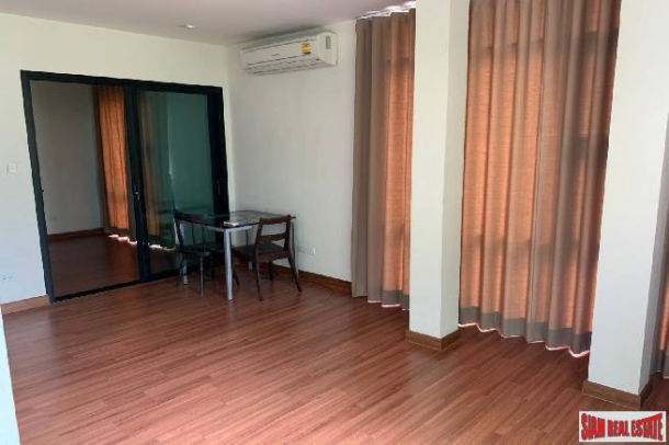 Baan Piyabutr | Large Three Bedrooms Condo for Rent with Extra Balconies and City Views-3