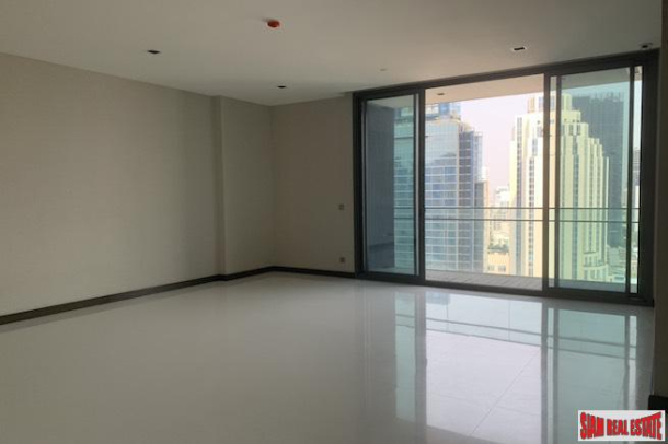 Q Sukhumvit | Ultra Modern Two Bedroom Condo for Sale on a High Floor with Great City Views-12