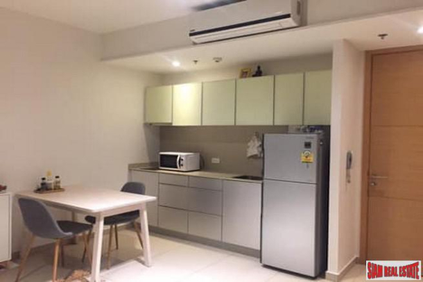 The Lofts Ekkamai | New Furnished One Bedroom for Sale Near BTS Ekkamai-5