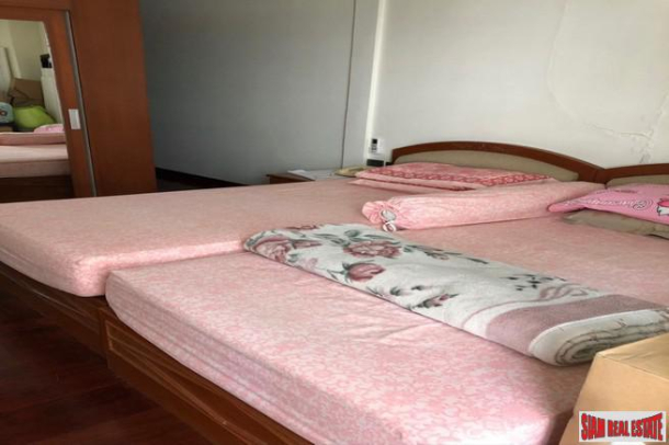 Four Bedroom 200 sqm House for Rent on Sukhumvit 26-12
