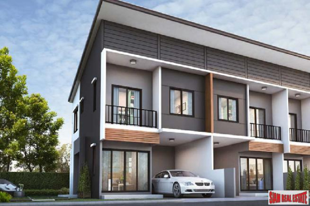 New Development of Modern Town Houses in Secure Estate with Excellent Facilities, close to Mega Bangna, Bang Phli-2