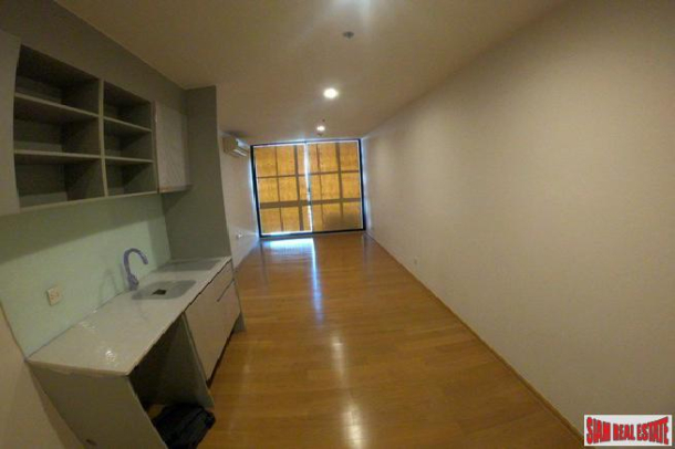 Noble Revo Silom | New Large One Bed 55 sqm Corner Unit on the 12A Floor - Investment Opportunity - 34% Under Market Price-5