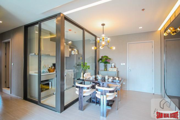 Life Sukhumvit 62 | Luxury 2 Bed Corner Show Unit Smart Condo for Sale at Sukhumvit 62 - Ready to Move In - 200 Metres to BTS Bang Chak - 20% Discount!-6