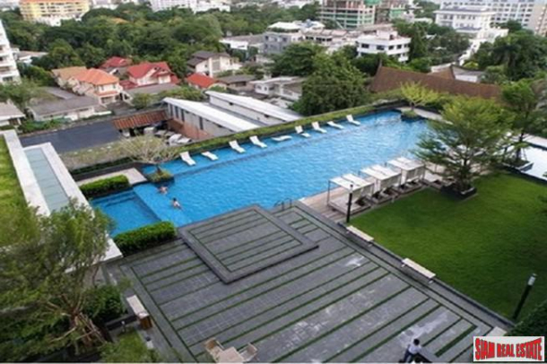 WYNE Sukhumvit | One Bedroom for Sale with Nice City and Pool Views in Phra Khanong-11