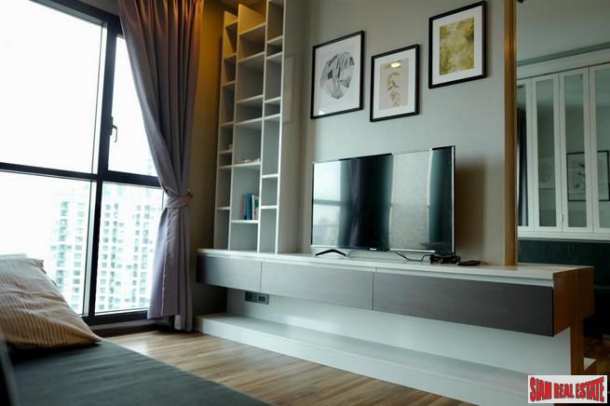 WYNE Sukhumvit | One Bedroom for Sale with Nice City and Pool Views in Phra Khanong-3